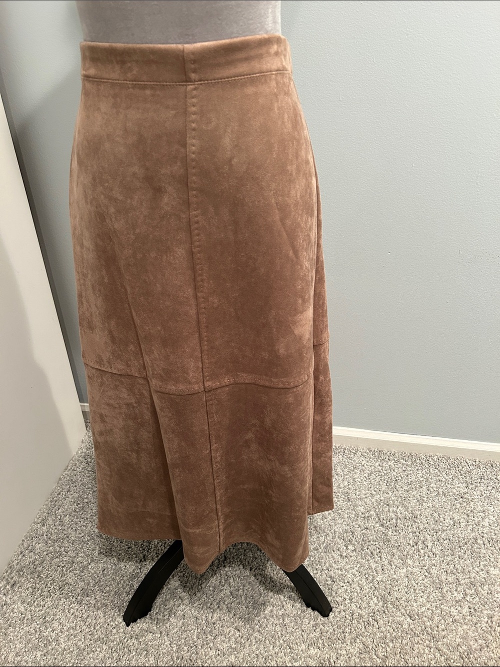 Max Studio Faux Suede Midi Skirt M